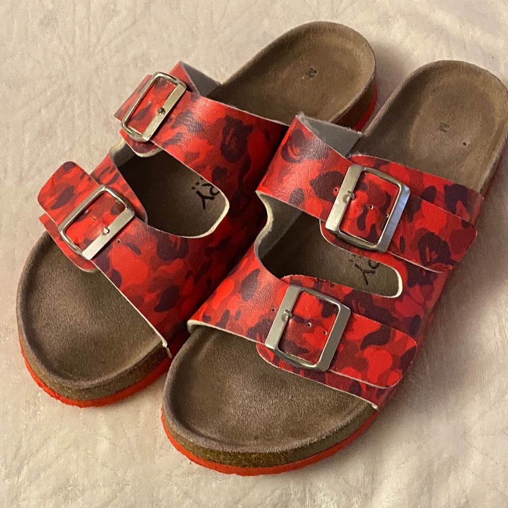 SLIPPERY customs sleepers, Stylish Red Sandals with Buckle Straps